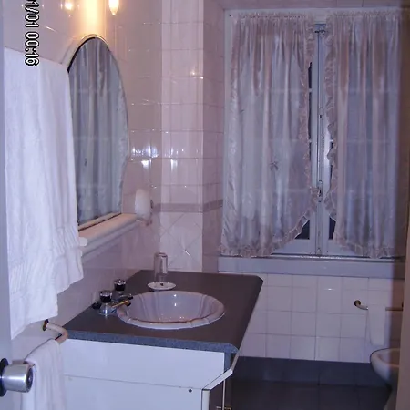 Casa de hóspedes Olhos Pretos 3*